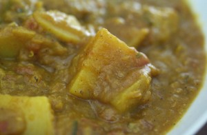 Kartoffelcurry mit roten Linsen, vegan, gfcf