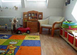 Spielzimmer, Füttern und Spielen