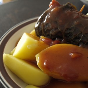 Wirsing-Roulade mit Kartoffeln