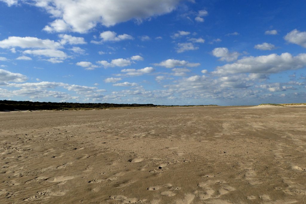 Der Strand bei Renesse war im Herbst total überlaufen.