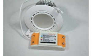 Der Iwy Star Einbaustrahler ermöglicht das Einstellen der Lichtfarbe und der Helligkeit. Die dimmbaren Led Einbauleuchten lassen sich mit Tablet-PCs oder einem Smartphone steuern