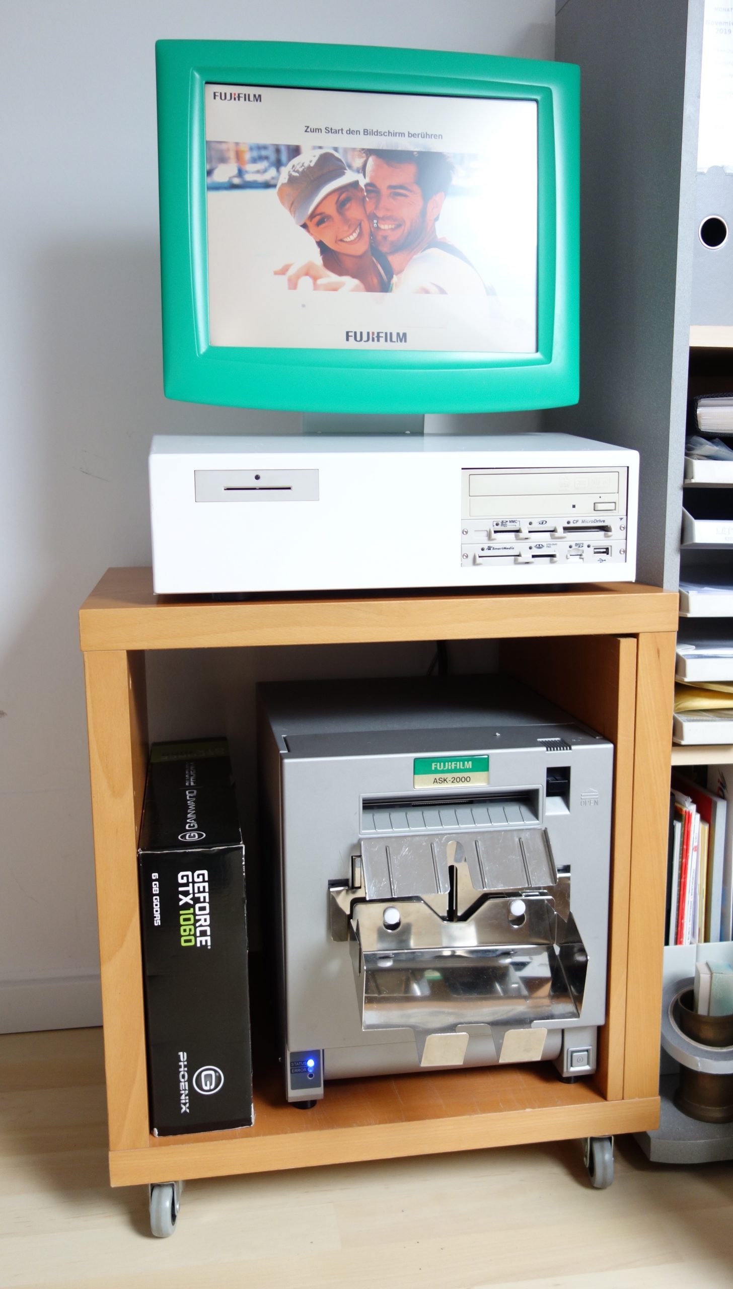 Fujifilm Orderit KioskSystem mit ASK2000 Vollzeitvater